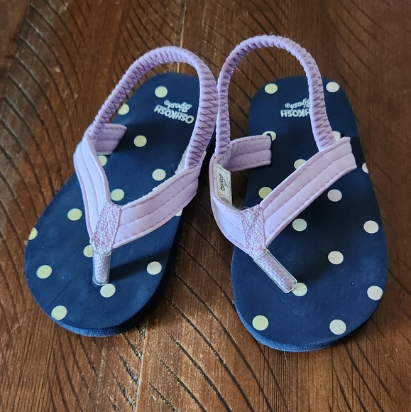 OshKosh B'gosh Other - 🎉5/$10 Osh Kosh flip flop sandals 5/6